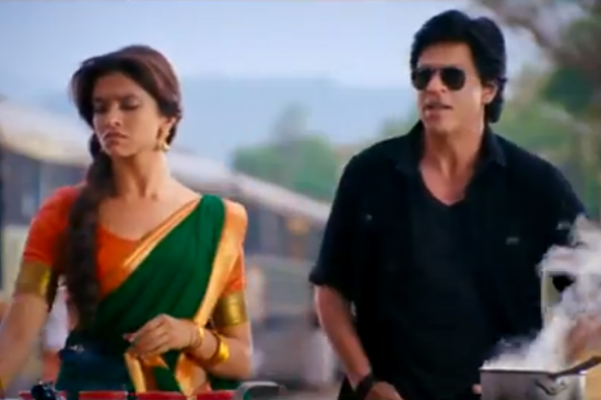 Trailer and pics: SRK-Deepika Padukone onboard Chennai Express Deepika-SRK from a still in Chennai Express